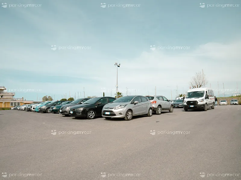 Air Car Parking - Aeroporto Roma Fiumicino Posti auto scoperti Air Car Parking - Aeroporto Roma Fiumicino