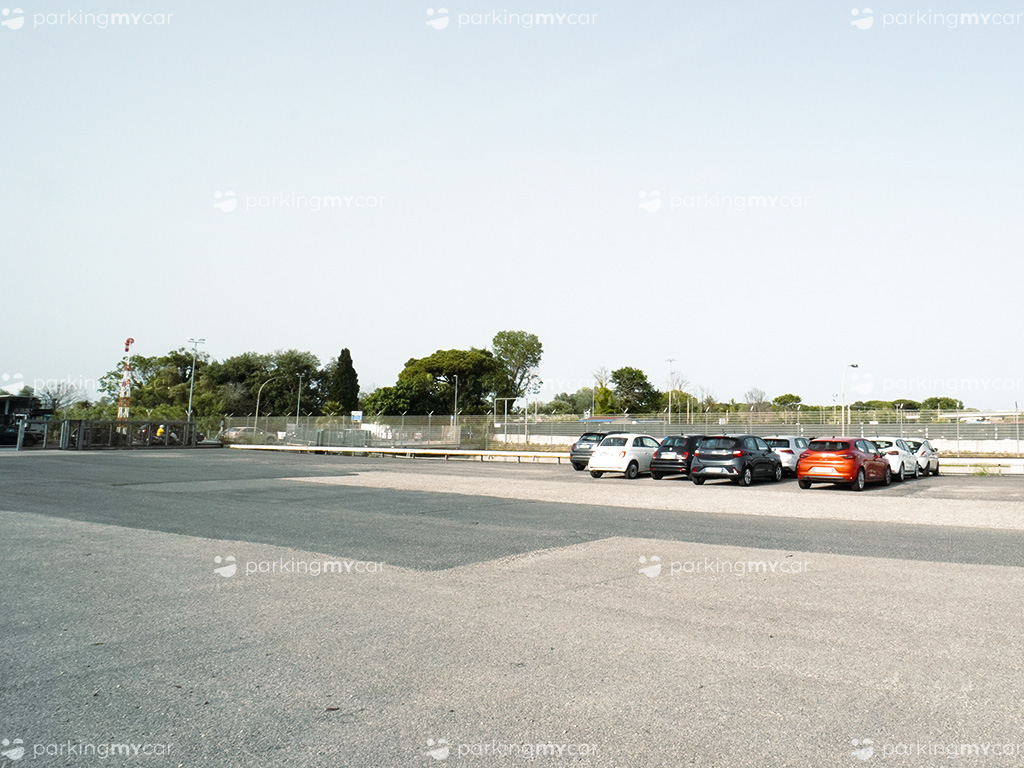 Oni Park - Aeroporto Roma Fiumicino Posti auto scoperti Oni Park - Aeroporto Roma Fiumicino