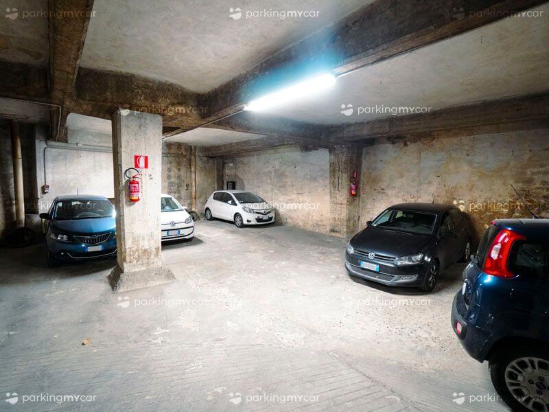 Garage Santa Trinita - Firenze centro città Posti auto al coperto Garage Santa Trinita - Firenze centro città