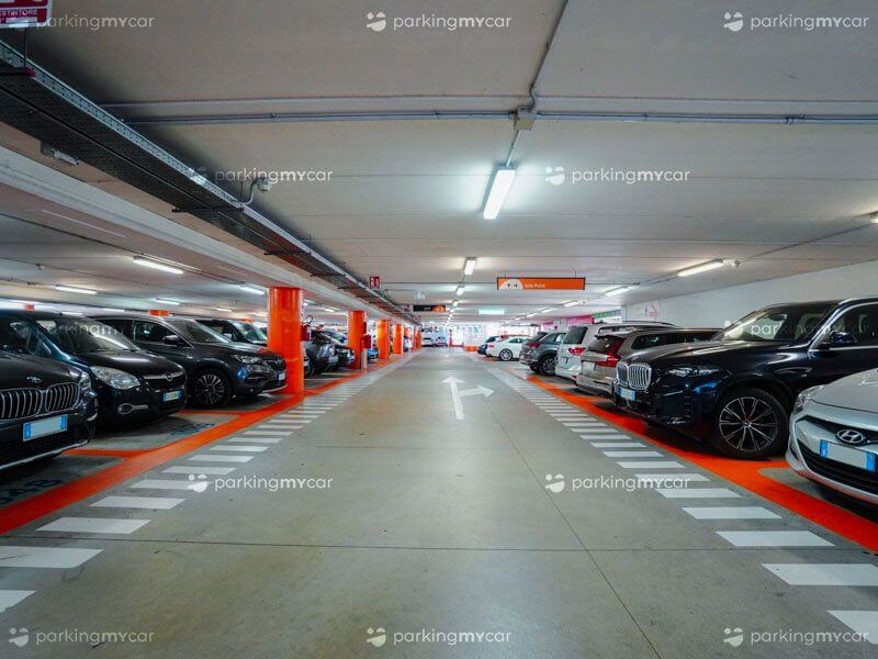 SABA Piazza Vittorio Emanuele II - Pisa stazione centrale Posti auto al coperto SABA Piazza Vittorio Emanuele II - Pisa stazione centrale