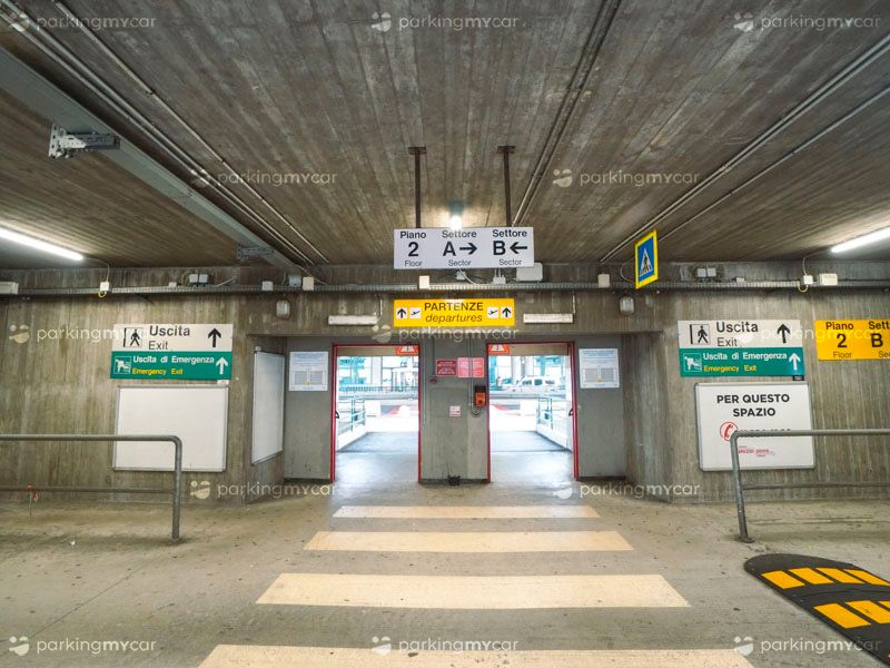 P-Multipiano Coperto - Aeroporto Torino Uscita per terminal P-Multipiano Coperto - Aeroporto Torino
