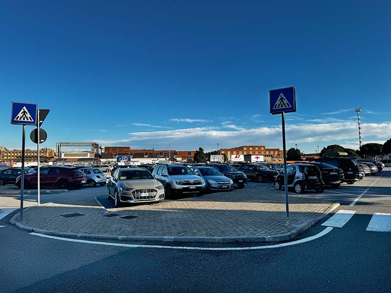 Parcheggio Ufficiale Aeroporto Genova P1 Posti auto scoperti Parcheggio Ufficiale Aeroporto Genova P1