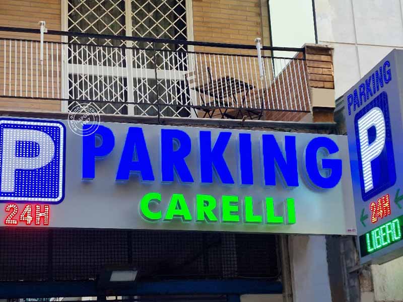 Parking Carelli - Napoli zona Vomero Ingresso Parking Carelli - Napoli zona Vomero