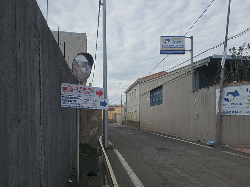 Miral Peace Parking - Porto Catania Via di accesso Miral Peace Parking - Porto Catania