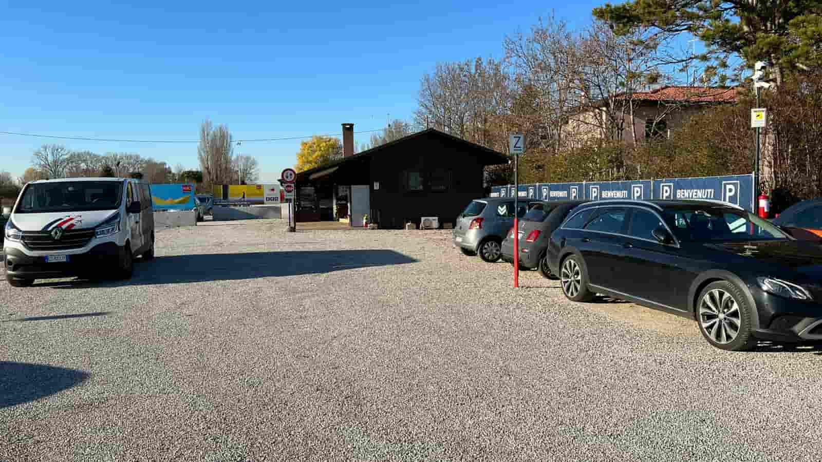 Parcheggi Low Cost - Aeroporto Venezia Ingressso Parcheggi Low Cost - Aeroporto Venezia